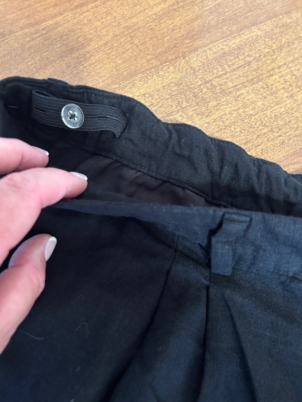 Old Navy Black High-Waist Shorts with Pleats - Picture 3 of 4